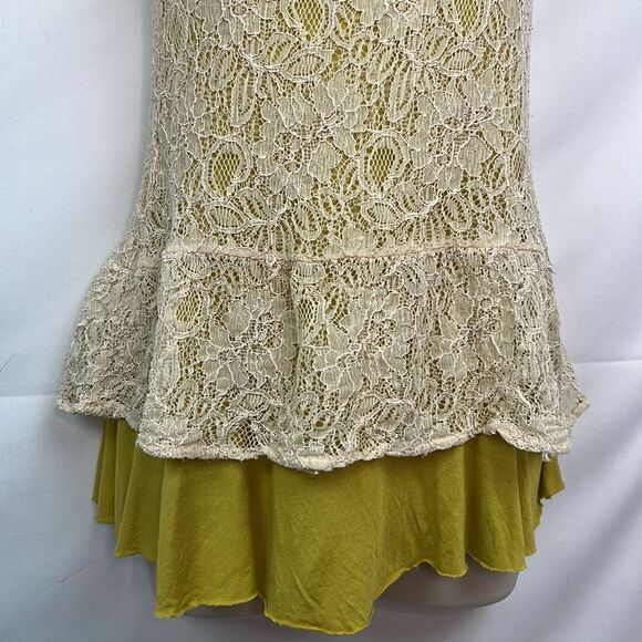 A’reve cream lace and green lace tunic top with scoop neck size small - Picture 4 of 13